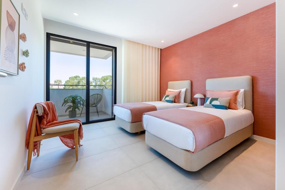 Design - Stylish & Spacious Retreat