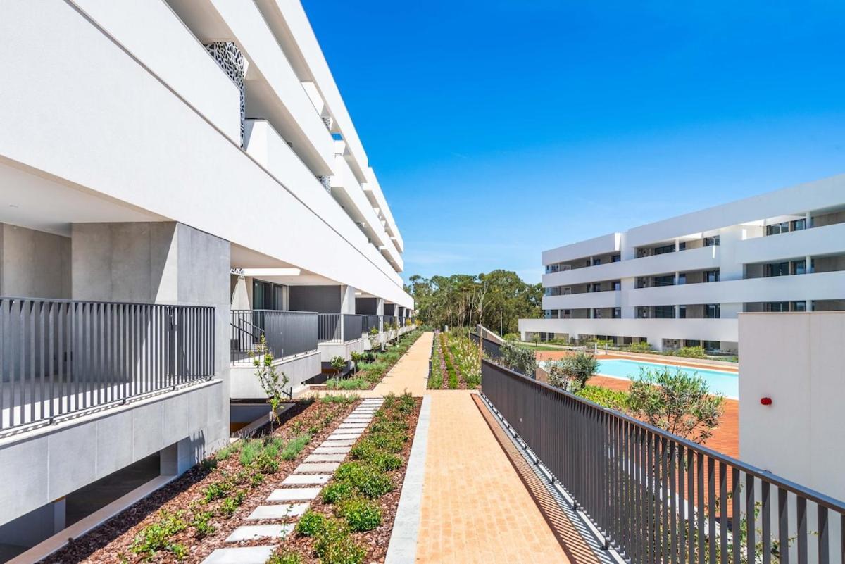 Design - Stylish & Spacious Retreat Apartment *